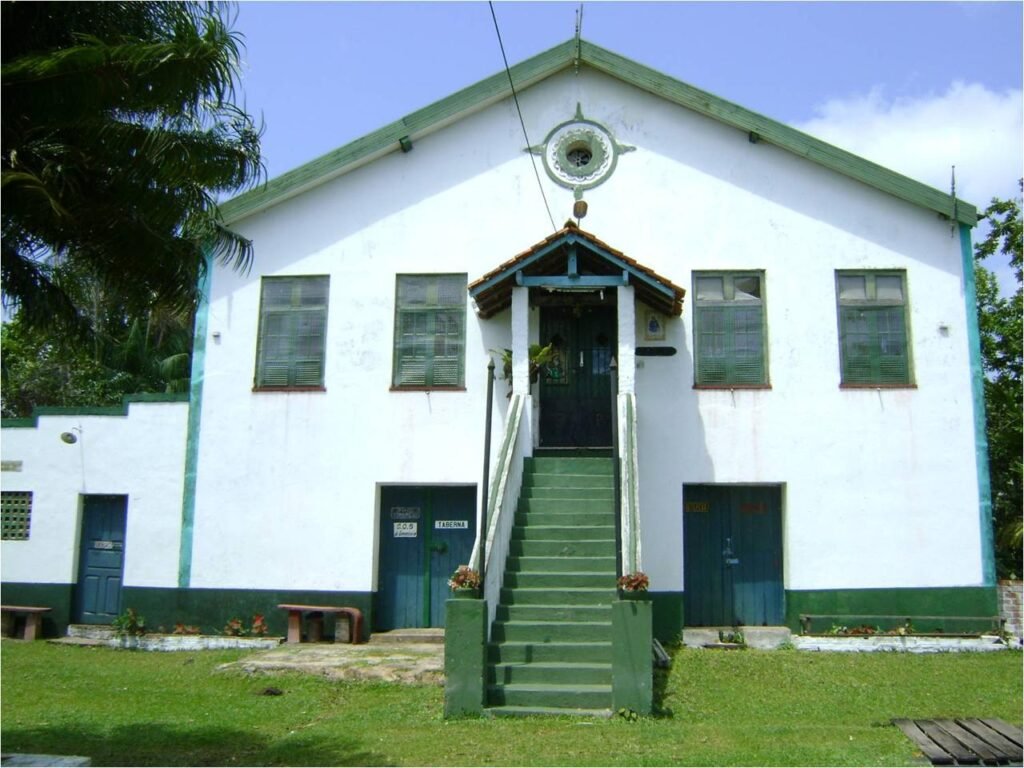 Casarão da Ilha de São Pedro, onde moraram Lísio Capela e Família